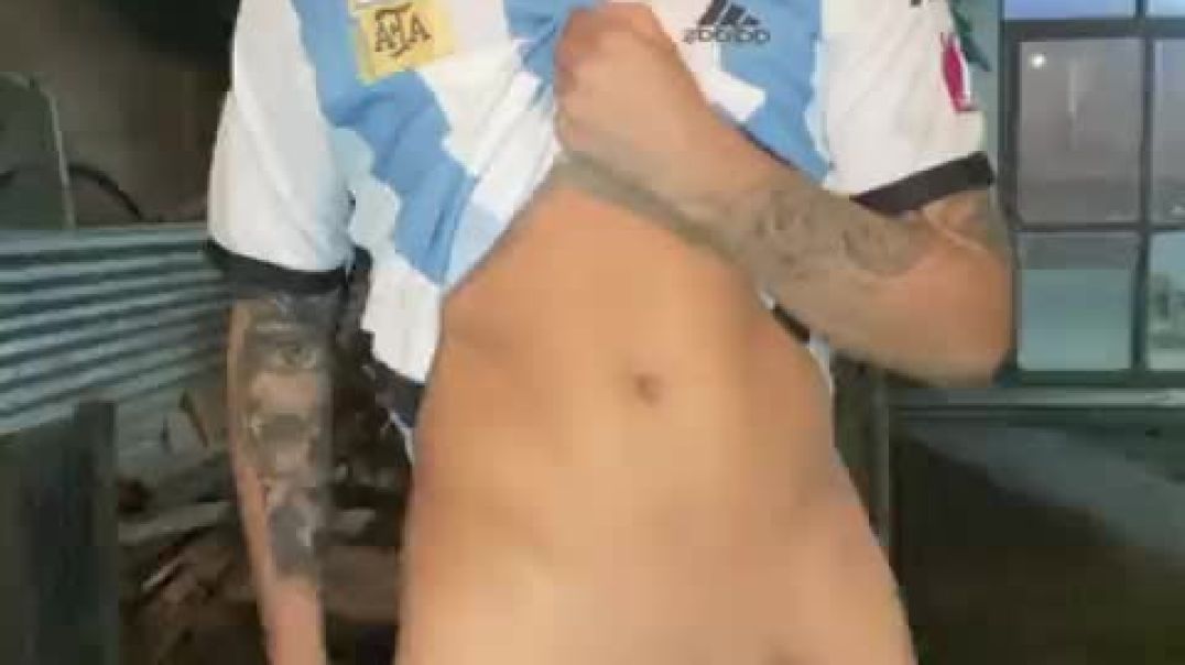 ⁣Este vídeo tem restrição de idade para espectadores menores de 18 anos