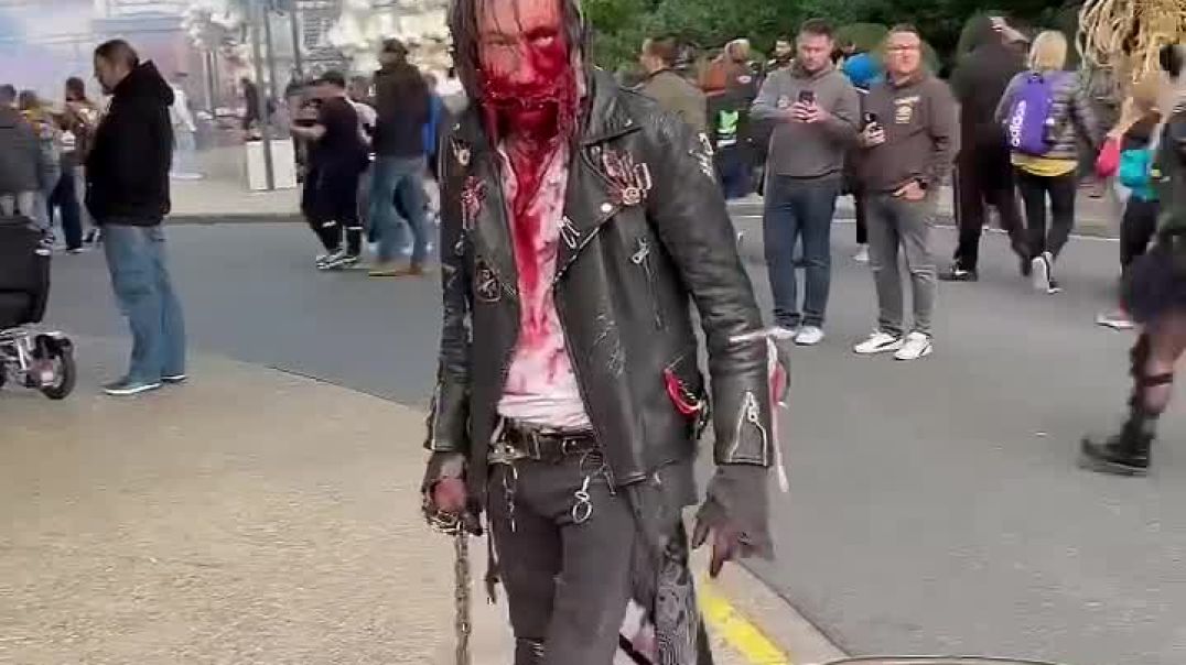 ⁣Scare actor - Halloween Horror Festival