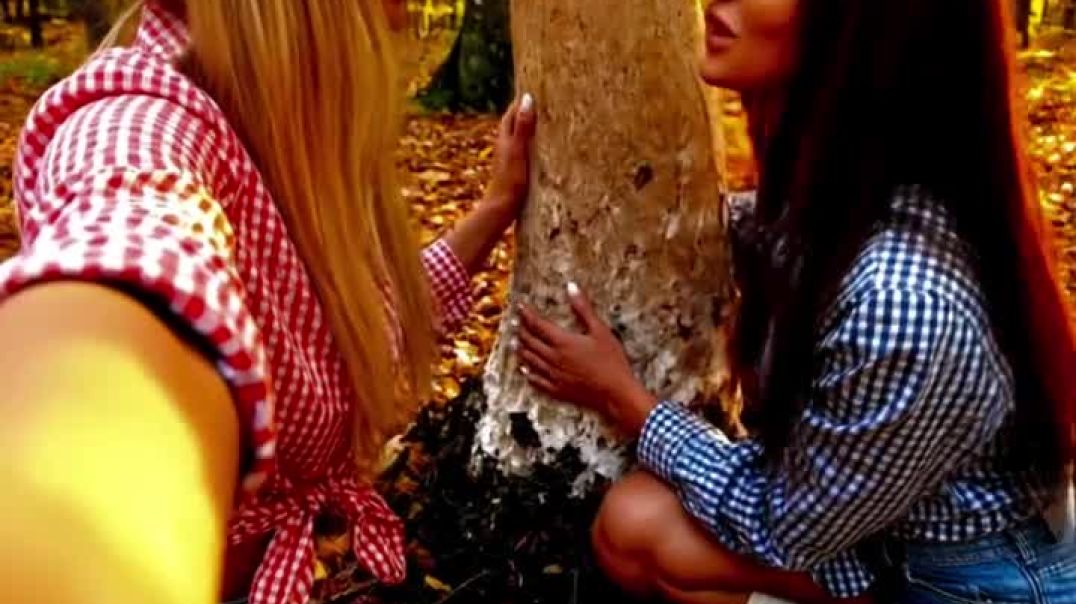 Mateusz, zobacz jakiego grzyba znalazłyśmy 🍄‍🟫🧺