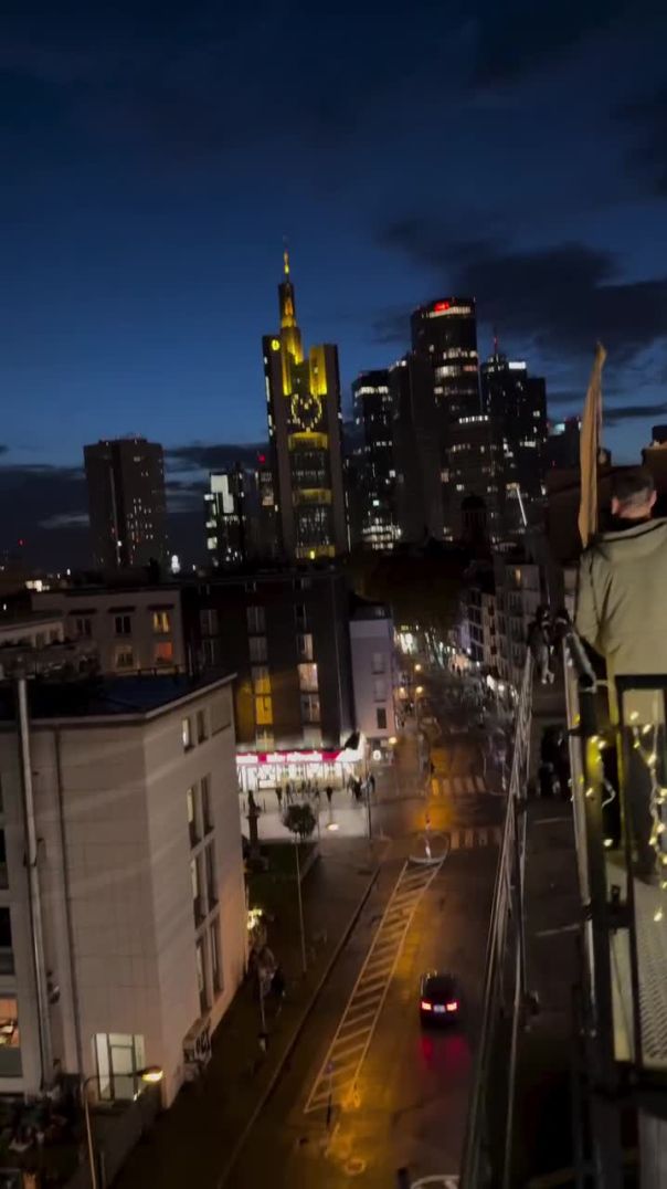 Frankfurt Am Wochenende #fypシ゚viralシfypシ゚ #foryoupageシ #germany #frankfurt #streetlife