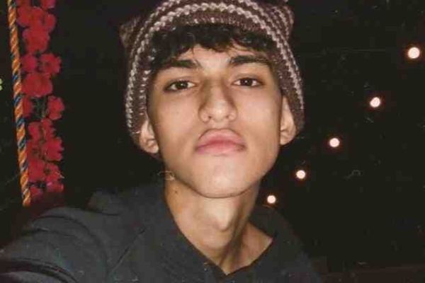 Michaelkoiv Me considero alguien que sabe lo que quiere, que disfruta la complicidad, las miradas que se entienden sin palabras y los silencios cargados de intención